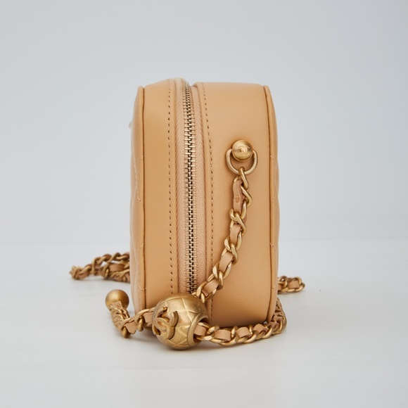 CHANEL PEARL CRUSH MINI CAMERA BAG 32 SERIES (2021) - Picture 3 of 11